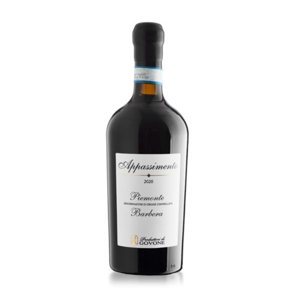 Butelka Govone Piemonte Barbera Appassimento DOC 15,5% – czerwonego wytrawnego wina ze szczepu Barbera 100% z Piemontu.