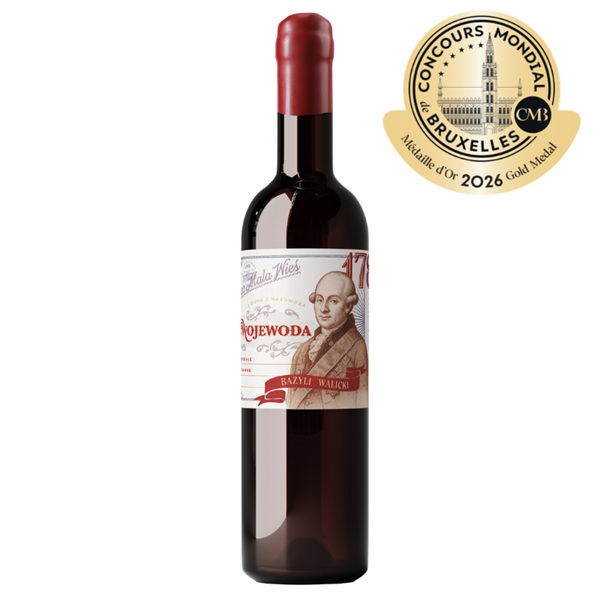 Butelka Wojewoda 2024 Pałac Mała Wieś 13% – polskiego czerwonego wina wytrawnego z Regent i Cabernet Cortis, dojrzewającego w beczce z francuskiego dębu.